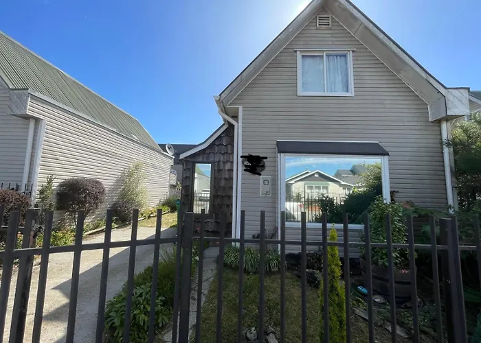 Casa Con 3 Habitaciones, 3 Banos En Puerto Varas, Para 5 Personas